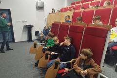 Jak powstaje smog? Zajęcia klasy II i III w CEEiRJ w Szczecinku.