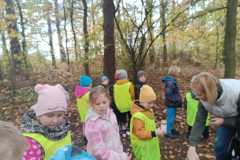 Klasa I na starym cmentarzu w Turowie.